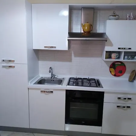 La Dimora Delle 4 Stagioni Apartment *